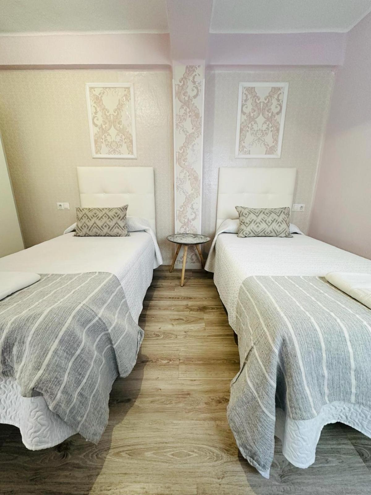 Imperium Apartamentos Centro Parking Gratis Mérida Exterior foto