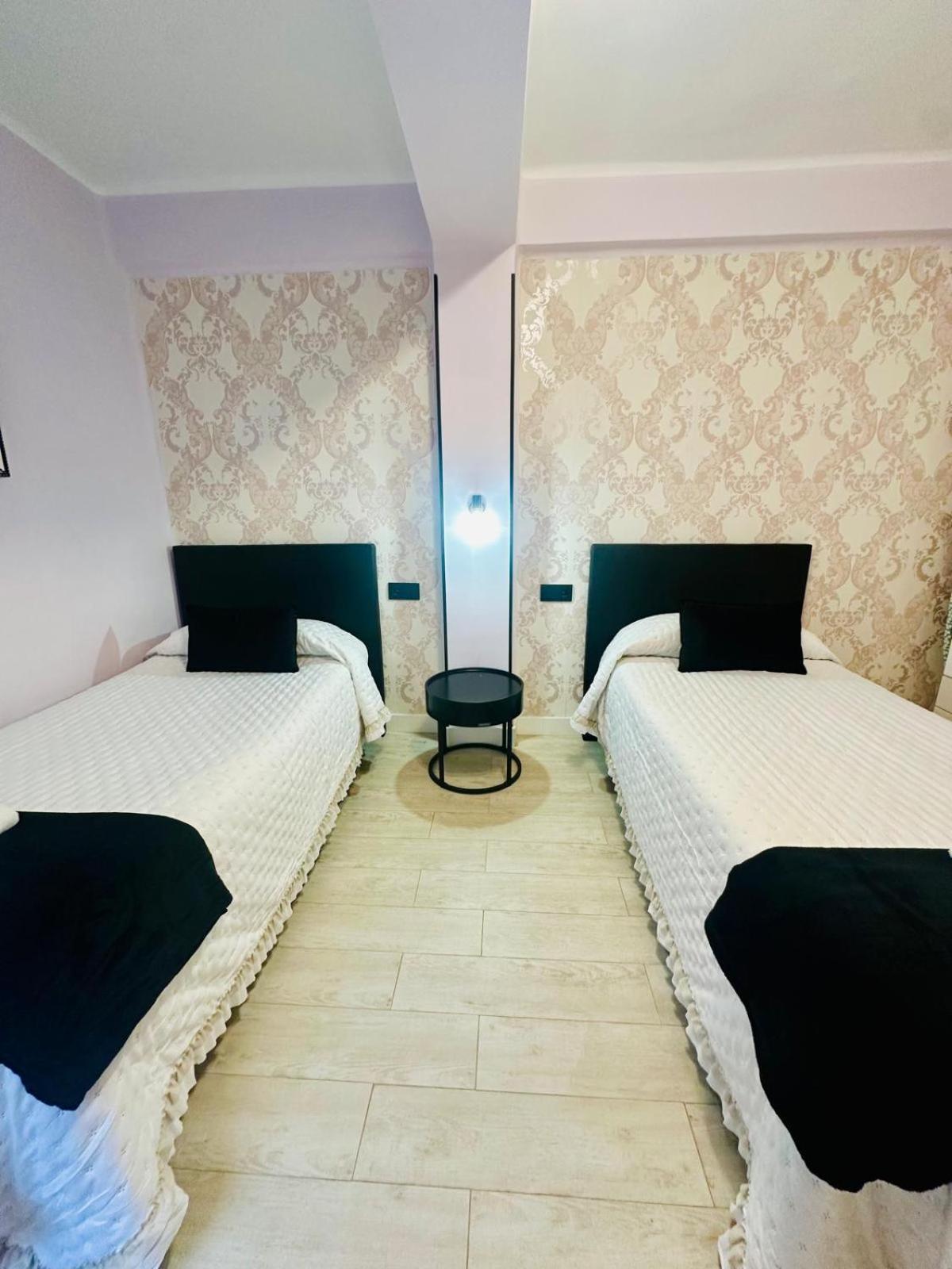 Imperium Apartamentos Centro Parking Gratis Mérida Exterior foto