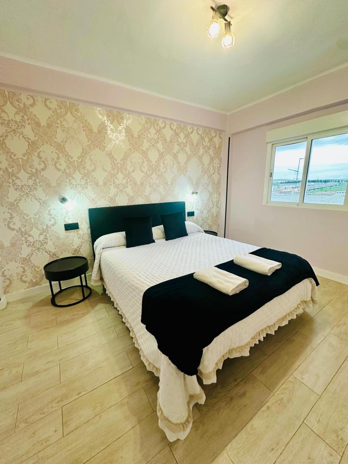 Imperium Apartamentos Centro Parking Gratis Mérida Exterior foto